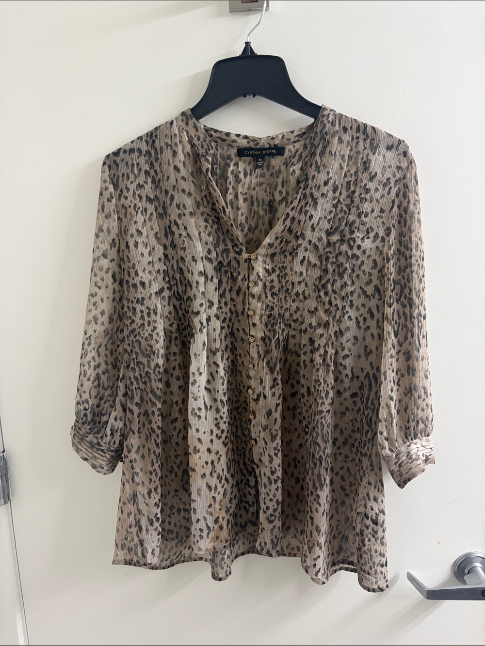 Cynthia Steffe Beige Taupe Leopard Print Button-Front Blouse